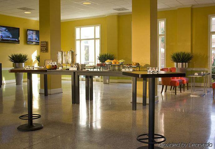 Hotel Marriott & Conference Center 3*