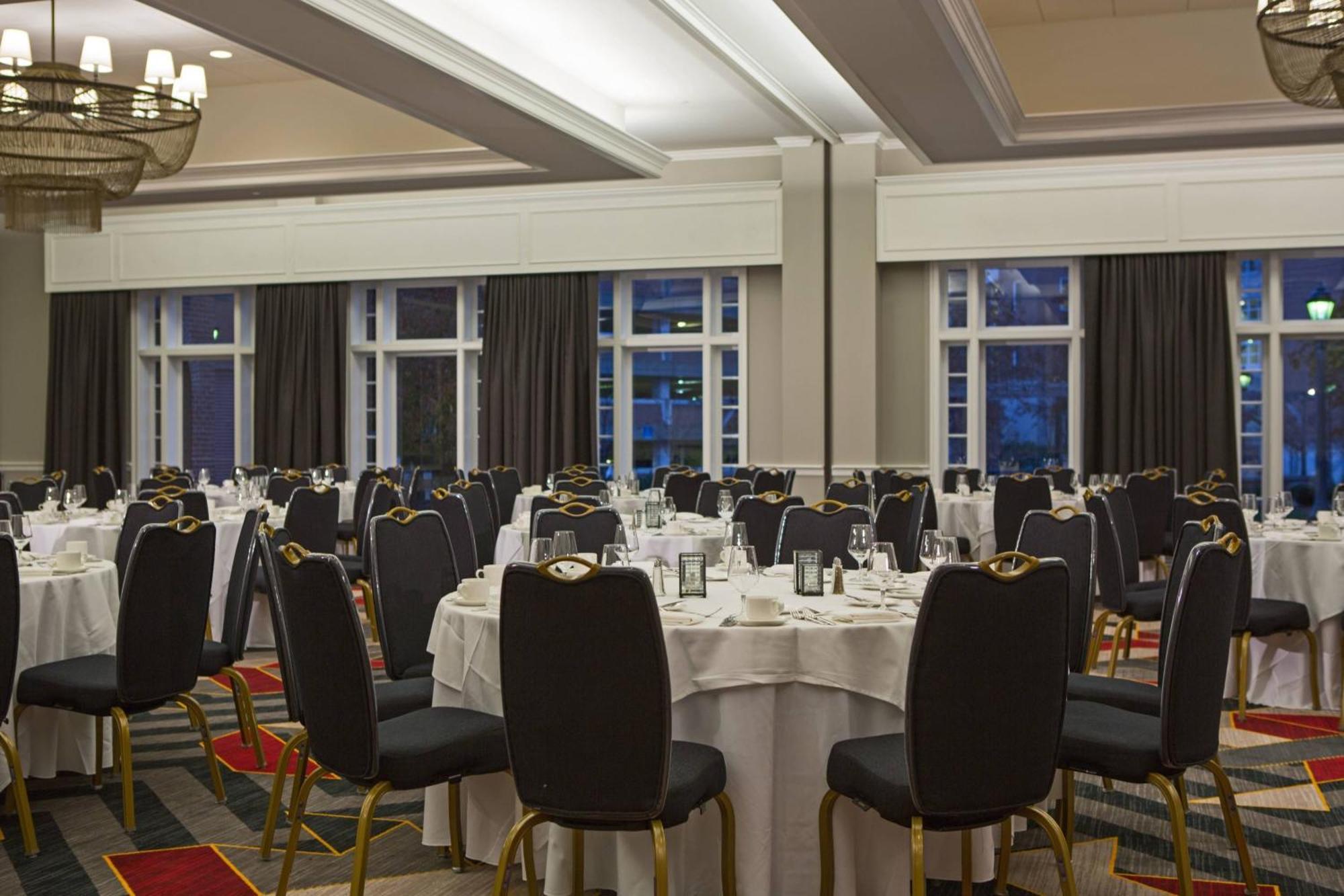 Marriott & Conference Center 3*