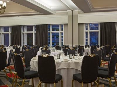 Marriott & Conference Center Hotel 3*